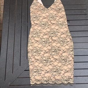 Beautiful pink dress w black embroidery